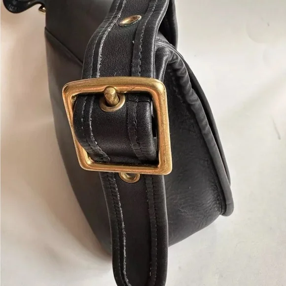 Vintage COACH Crossbody Messenger Saddlebag Black
Leather Handbag - Picture 2 of 16